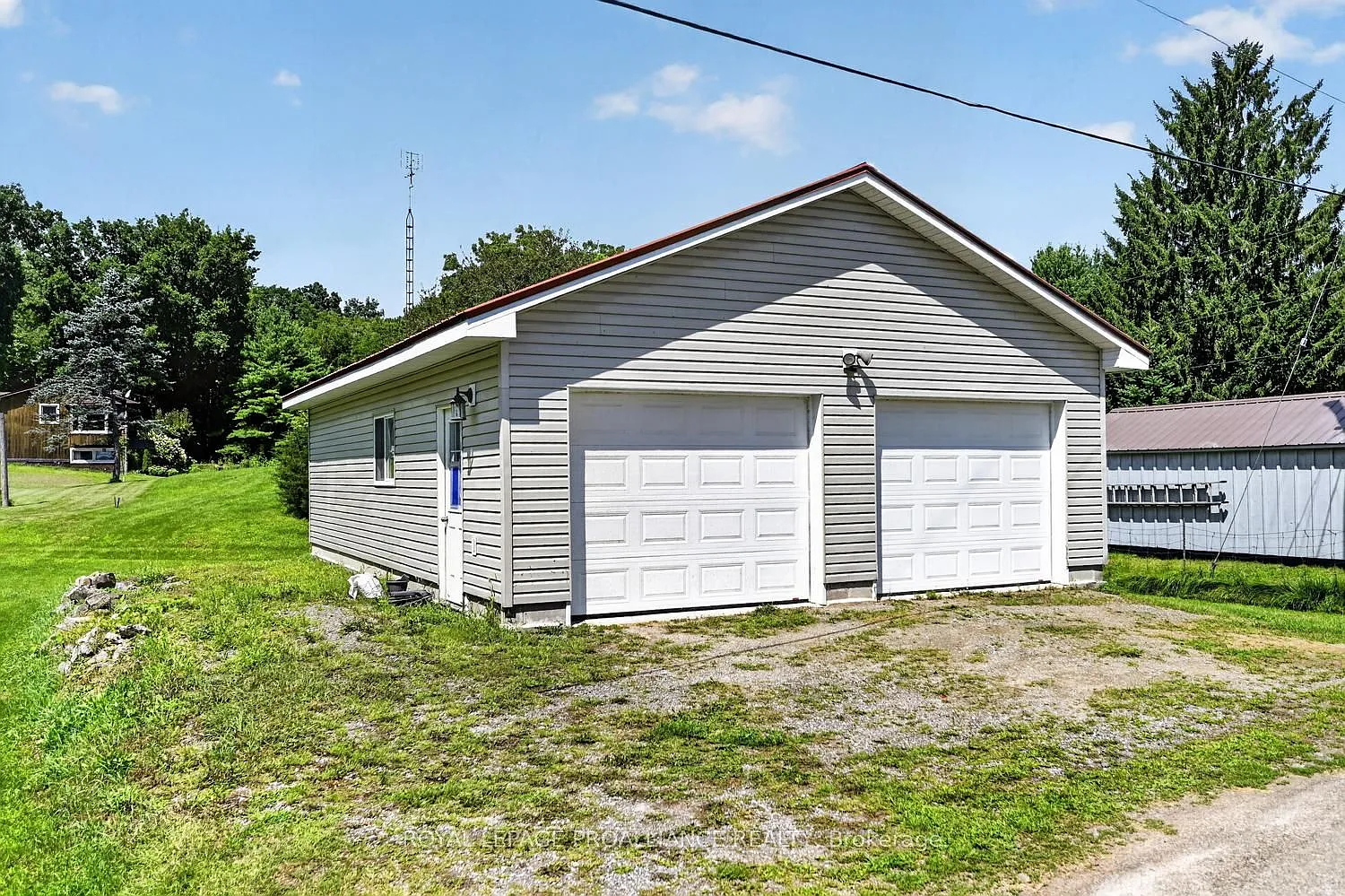 3 bed, $3,500 — Photo 4