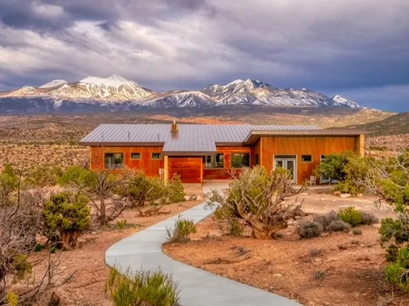 63 S Mountain Rd, Moab, UT 84532