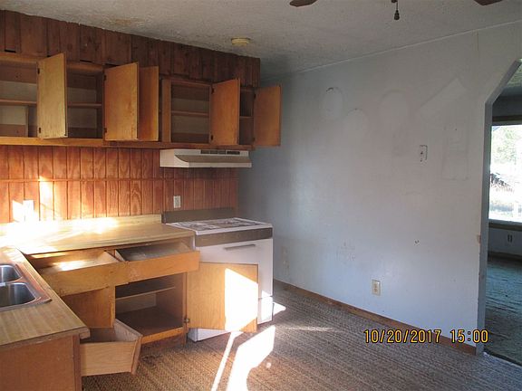2nd image of 220 S 1100 E