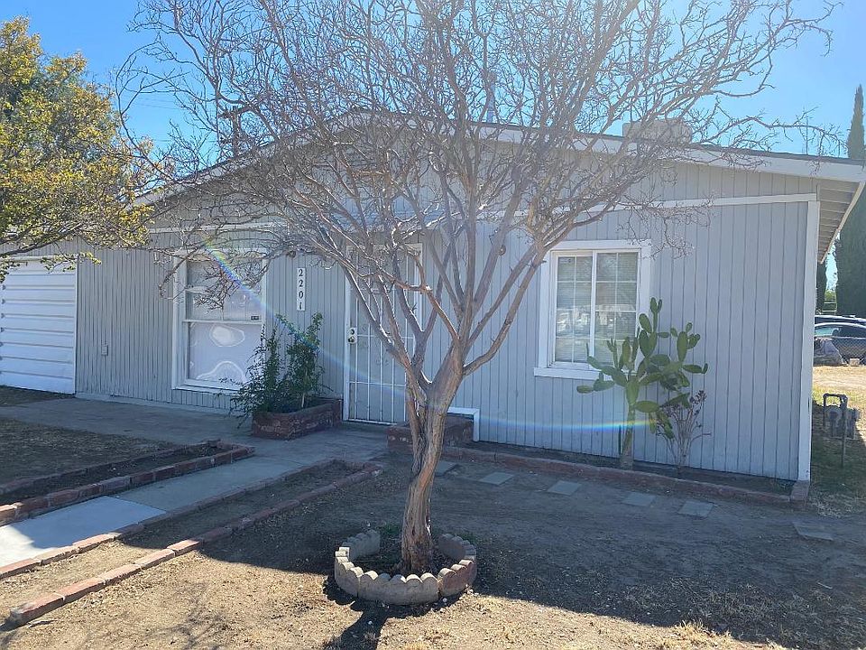 2nd image of 2201 Hughes Ln