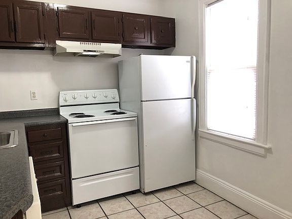 3rd image of 312 1/2 Randolph St