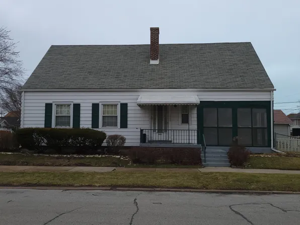 1949 Lake Ave, Whiting, IN 46394