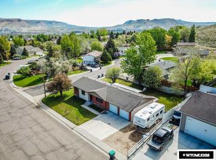 1505 Indian Hills Dr, Green River, WY 82935