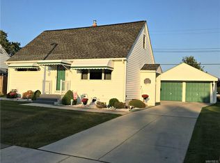 103 E Melcourt Dr, Cheektowaga, NY 14225