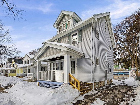 3rd image of 116 Barberry Ter