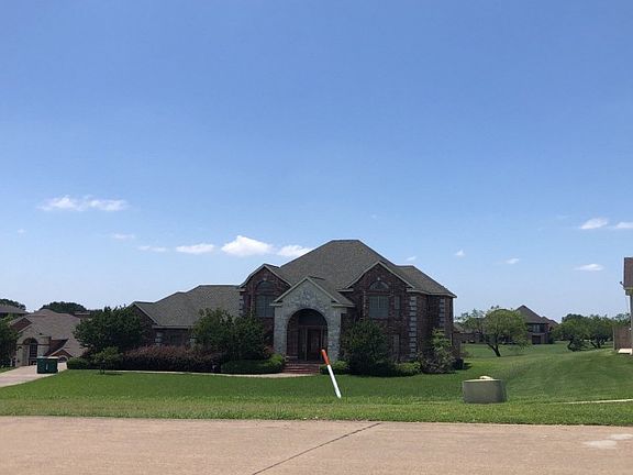 2nd image of 2731 Lake View Dr