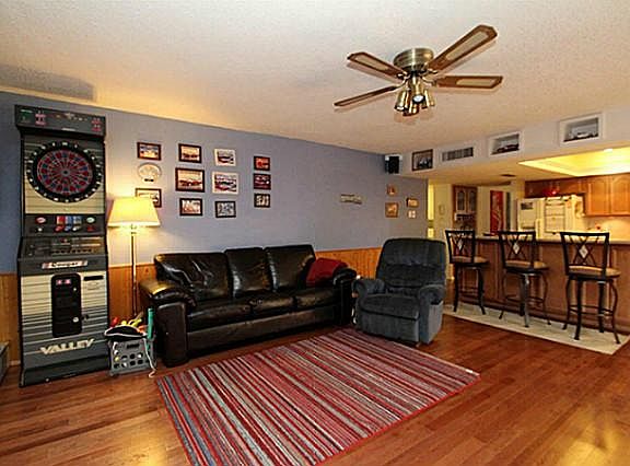5th image of 4836 Alta Oaks Ln