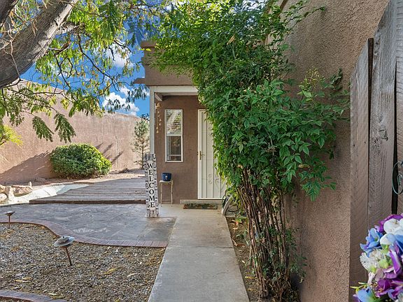 4th image of 5529 Baer Pl NW