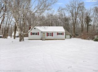 19497 Inkster Rd, Brownstown, MI 48174