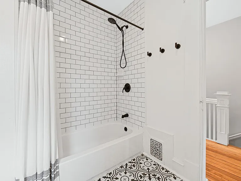 1226 E 14th Ave — Photo 18