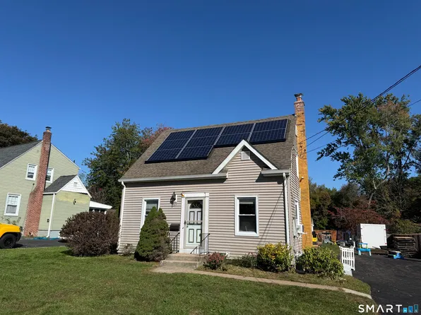 17 Pearl Street, Windsor Locks, CT 06096