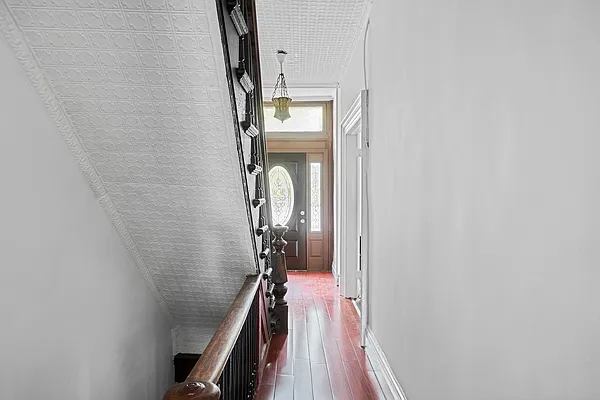 Sold by Nest Seekers International | media 19