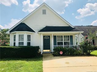 4017 Tuckers Glen Ln, Charlotte, NC 28216
