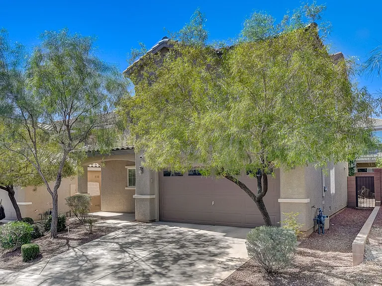 10233 Gibson Isle Dr — Photo 1