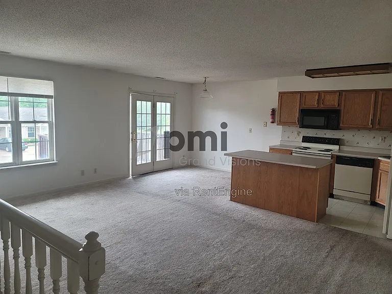 1306 Arthur Ave #9 — Photo 14