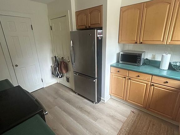 3rd image of 136 Adams Pl