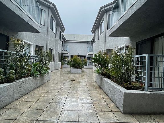 3rd image of 4608 Vista Del Monte Ave APT 206