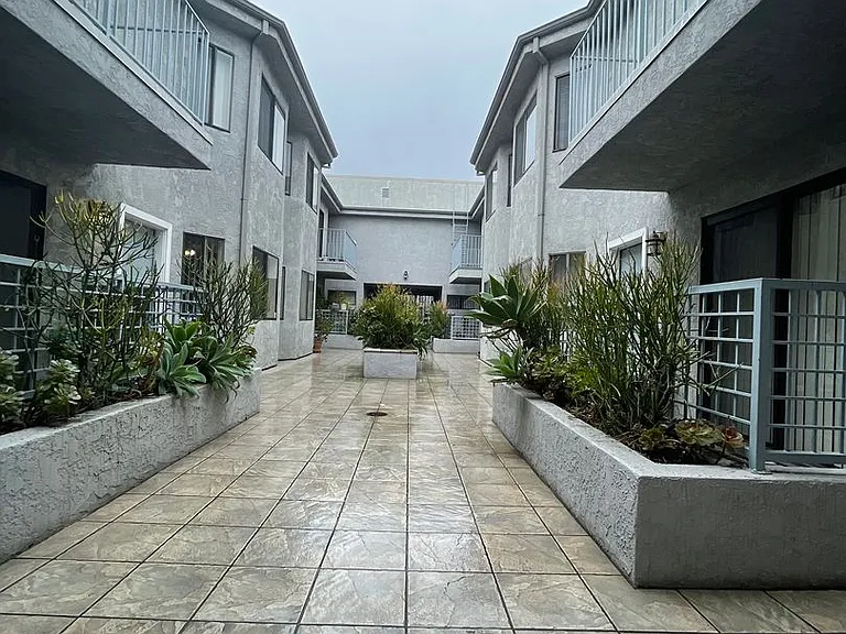 4608 Vista Del Monte Ave — Photo 3