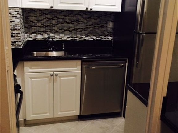 3rd image of 300 E 40th St APT 6W