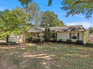 107 Lakeview Dr, Inman, SC 29349