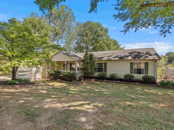 107 Lakeview Dr, Inman, SC 29349