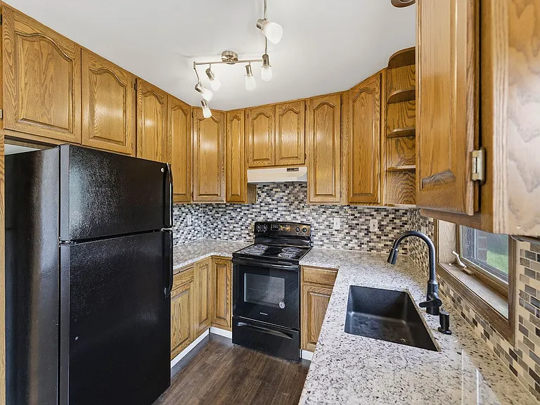 2701 Stover St #G17 — Photo 6