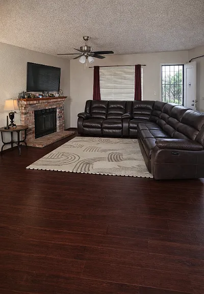 310 Yosemite Dr — Photo 4