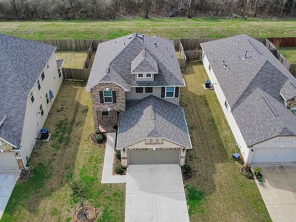 3rd image of 6007 Prince Place Dr