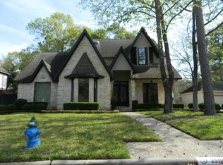 2510 Forest Garden Dr, Kingwood, TX 77345
