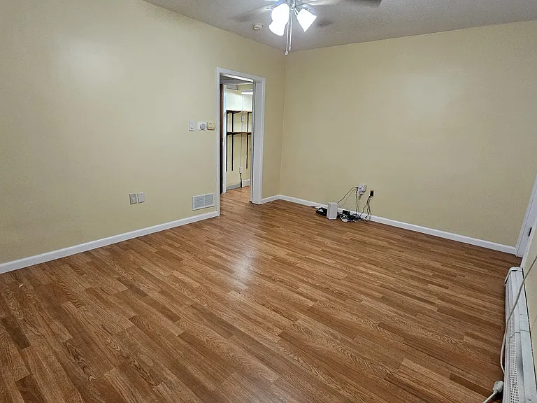 38 Humphrey Ave #1 — Photo 13