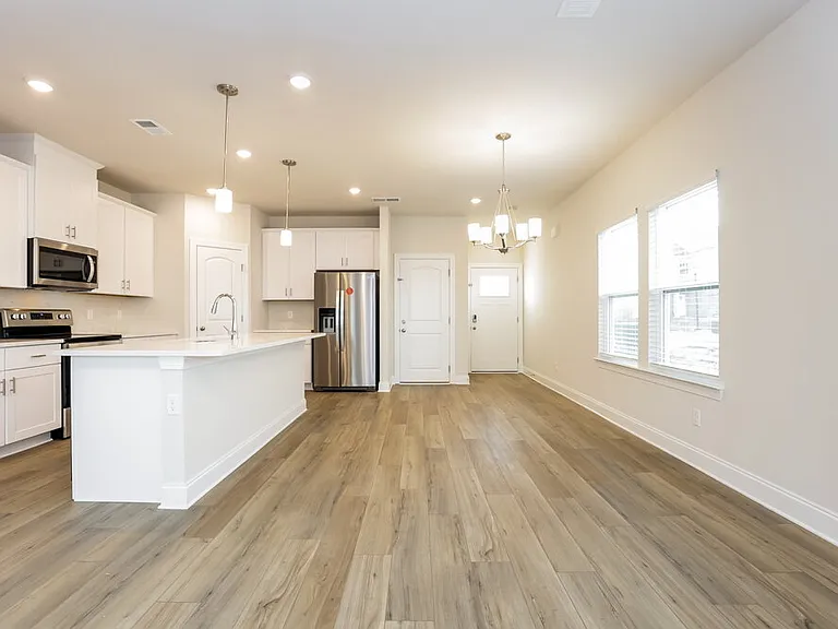 1725 Tahoma Dr — Photo 6