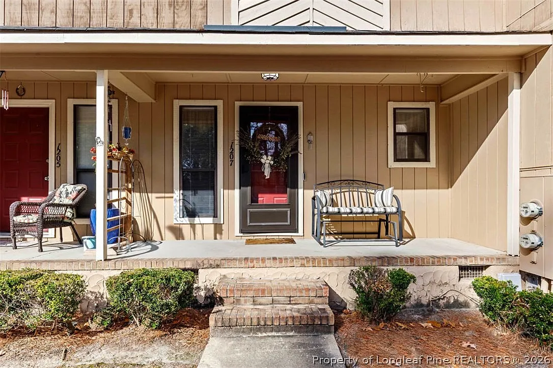 2 bed, 2.5 bath, 1200 sqft, $1,399 — Photo 3