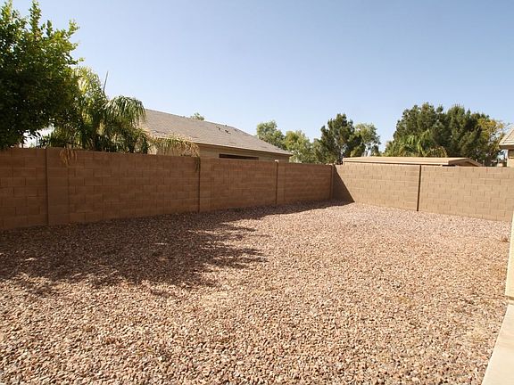 4th image of 16833 W Tara Ln