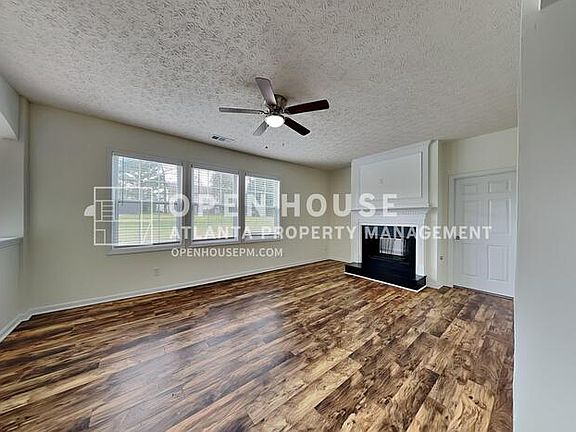 3rd image of 147 Ancient Oaks Way