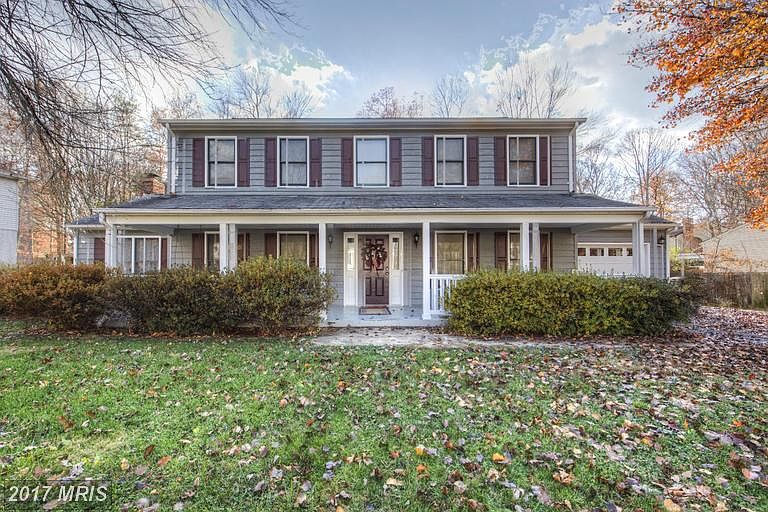 1st image of 120 Oakwood Dr