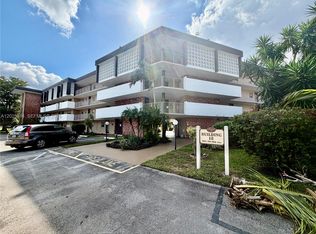 Lauderdale Oaks, Lauderdale Lakes, FL 33313