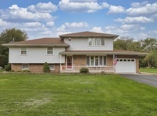 5011 Memory Trl, McHenry, IL 60051