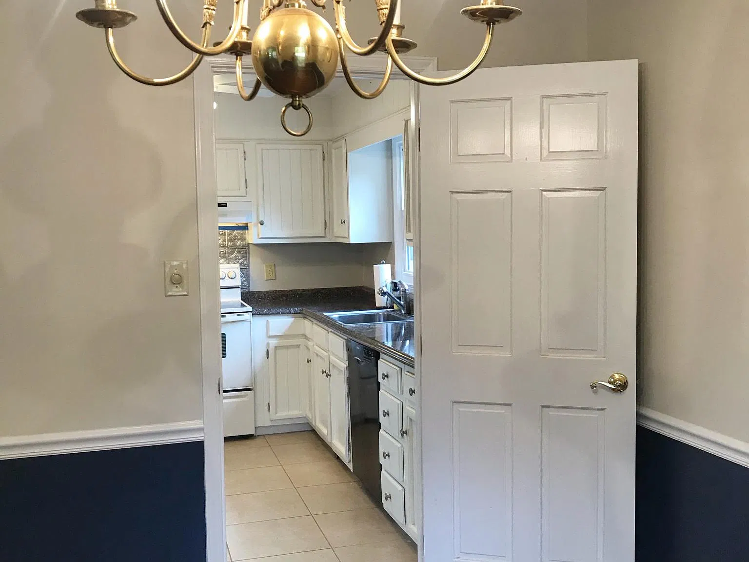 3305 Cottage Pl — Photo 4