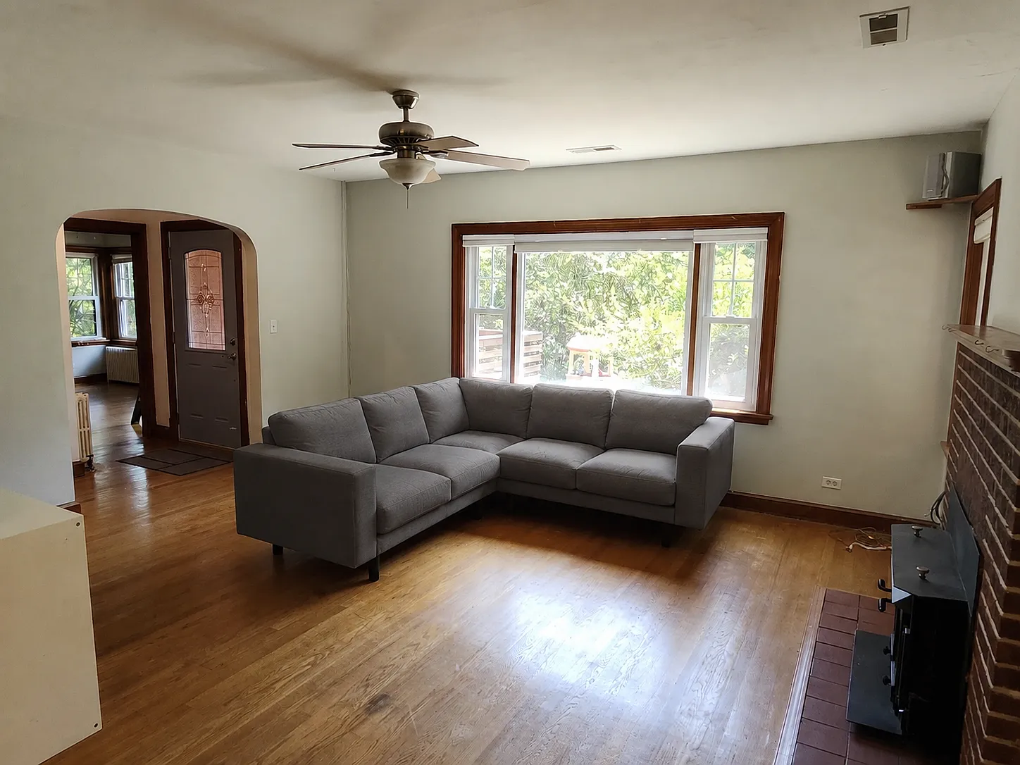 3 bed, 1392 sqft, $2,500 — Photo 3