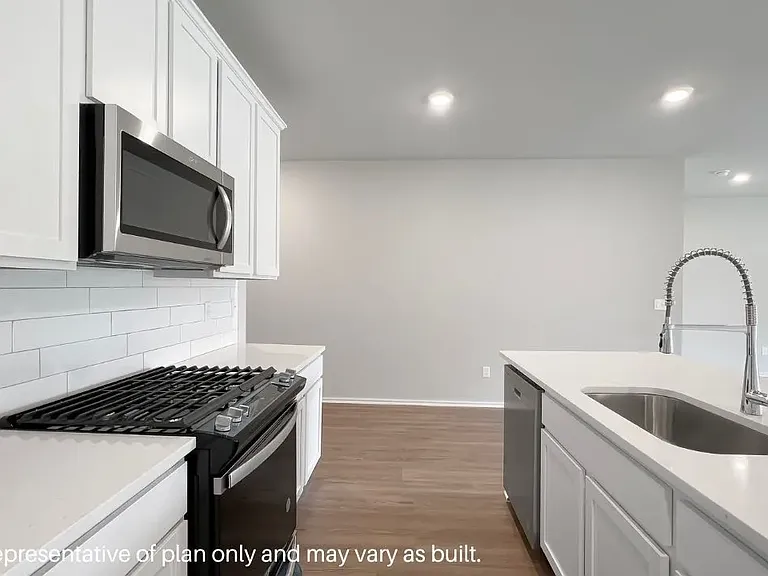 5549 Tracy Ln — Photo 7