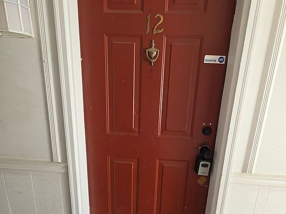 2nd image of 12 Amberly Ct