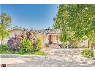 2nd image of 2723 Carmar Dr