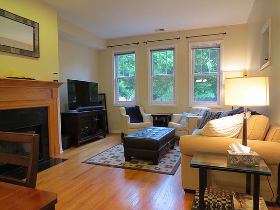 3rd image of 4212 N Ashland Ave APT 1S