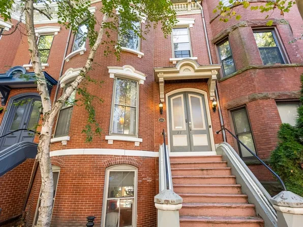 27 Mattoon St, Springfield, MA 01105