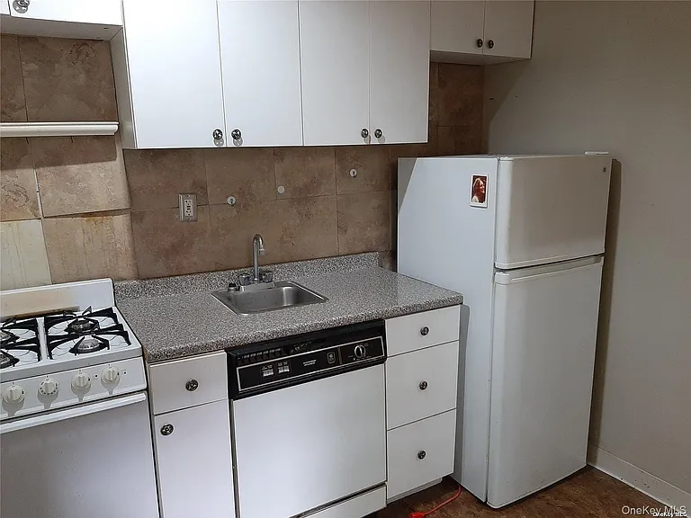 1 Hillside Ave #1A — Photo 19