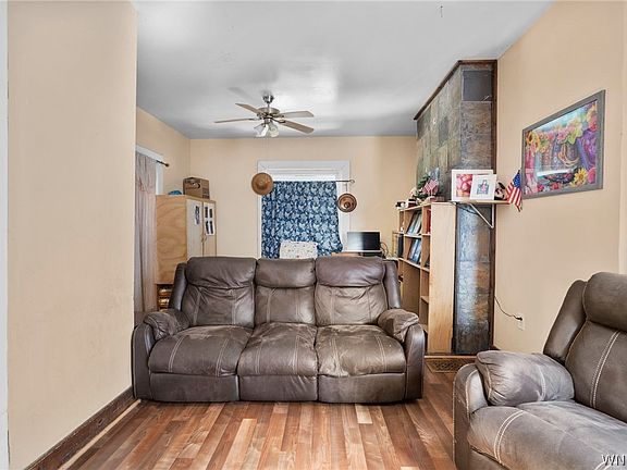 5th image of 93 Briggs Ave