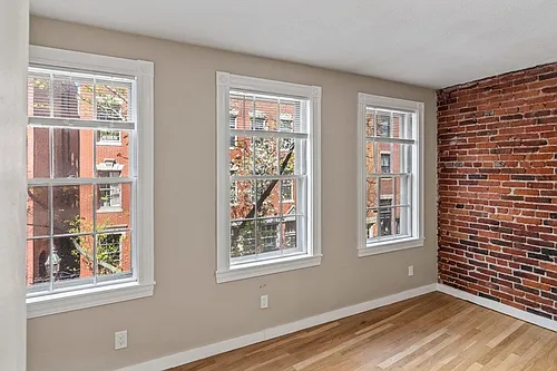 82 Phillips St #1 Photo 1