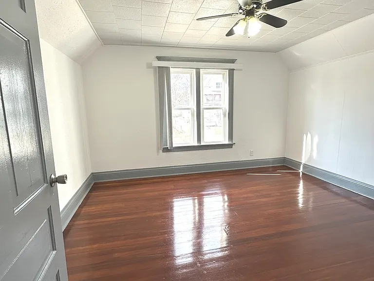 408 S Gardiner Ave #2 — Photo 19