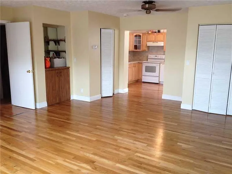 2339 Taft St — Photo 3