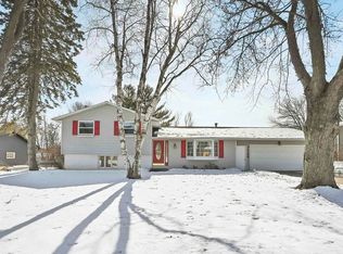 1138 Anchor Dr, Green Bay, WI 54313